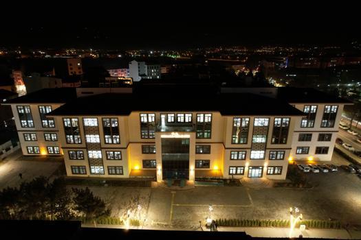 Yük asansöründe öğrencinin yaralandığı kazaya ilişkin inceleme