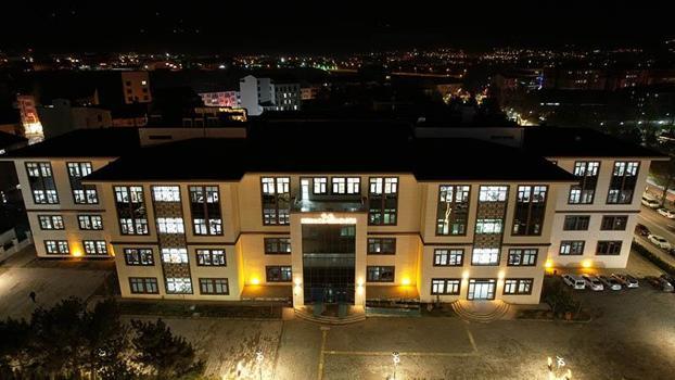 Yük asansöründe öğrencinin yaralandığı kazaya ilişkin inceleme