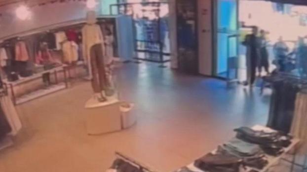 Nişantaşı’nda mağazadan aldığı ürünlerin ücretini ödemeden çıkan kadın ressam yakalandı