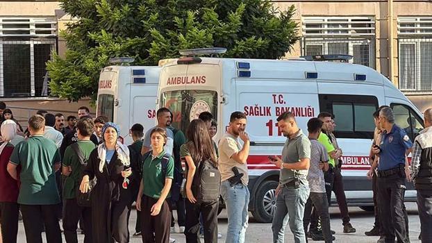 Manisa Valiliği: Saldırıda hafif yaralanan öğrenciler taburcu edildi