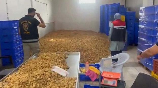 İncir işletmesinde 25 ton etiketsiz ürün ele geçirildi