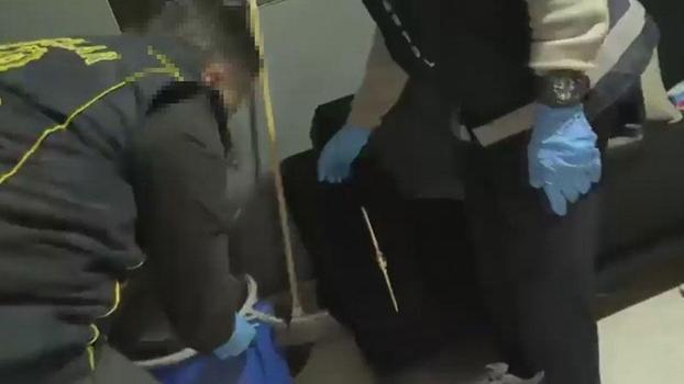 Bağcılar'da iş yerine uyuşturucu operasyonu; 22 kilo 970 gram ham madde ele geçirildi