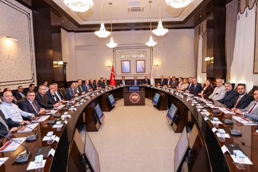AK Parti'li Yazıcı, Hatay Valiliği'ni ziyaret etti