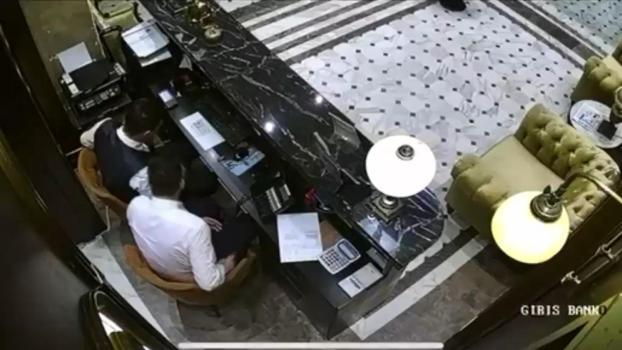 Fatih'te çalıştıkları oteli 1 milyon dolar zarara uğratıp butik otel almışlar; 5 şüpheli tutuklandı