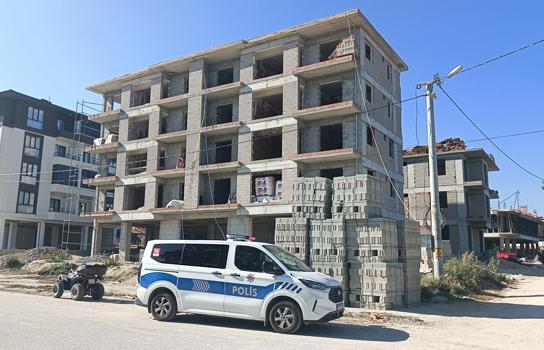 Çatı ustası inşaatta fenalaşıp öldü