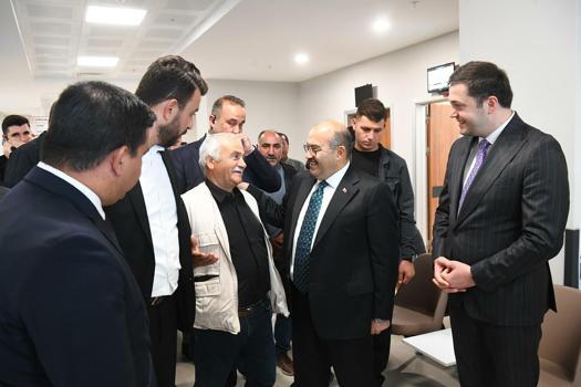 Vali Ustaoğlu, yeni Sındırgı Devlet Hastanesi'nde incelemelerde bulundu