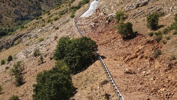 Büyükşehir Belediyesi'nde Sarız’da 1,3 kilometrelik yol çalışması