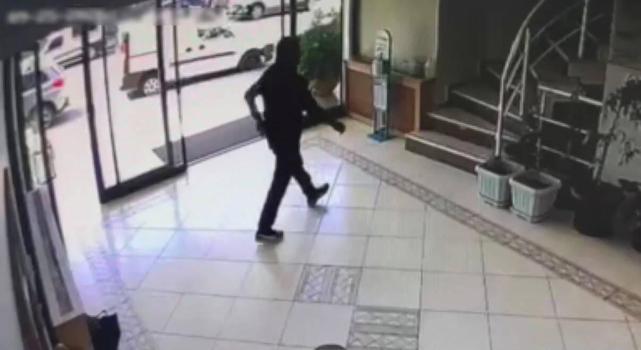 Beykoz'da sendika binasında silahla ateş açan şüpheli yakalandı