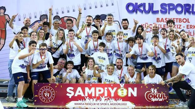 Namağlup Türkiye şampiyonu devlet okulu basketbol takımı, yeni sezon için sahada