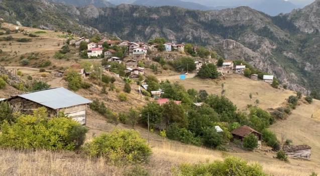 Yaylada doğal yaşamı sürdüren çiftten gençlere çağrı