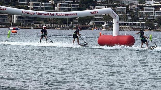 Bodrum’da su jeti ve motosurf yarışları nefes kesti