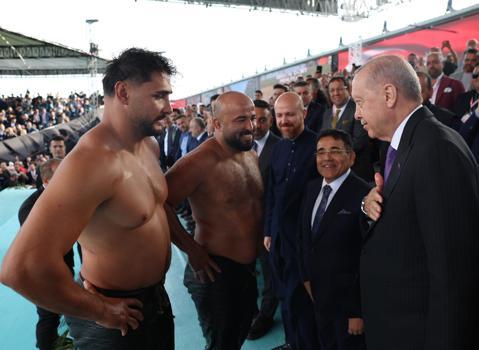 Cumhurbaşkanı Erdoğan, Yağlı Güreş Cumhurbaşkanlığı Kupası final mücadelelerini izledi
