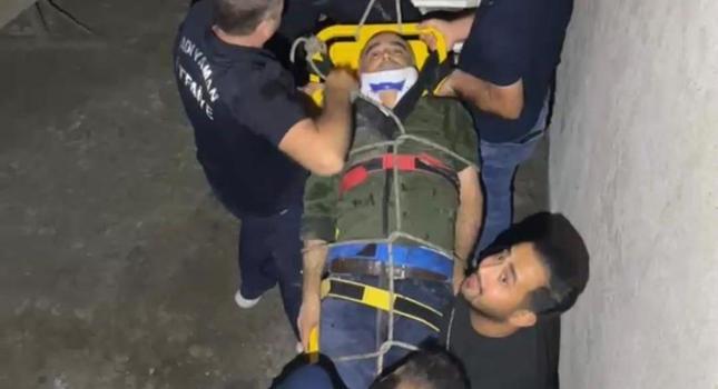 İnşaatta merdiven boşluğuna düşen bekçi yaralandı