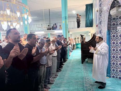 Girne'deki gemi kazasında kaybolan kardeşler için gıyabi cenaze namazı