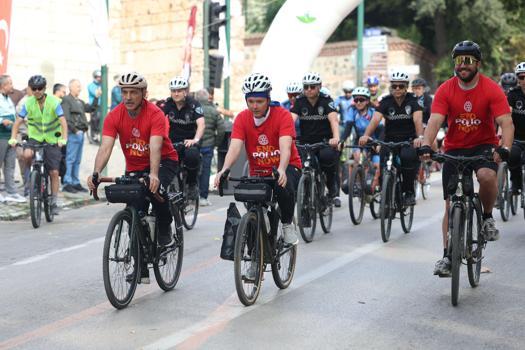 Başkan Erkan Aydın farkındalık için pedal çevirdi