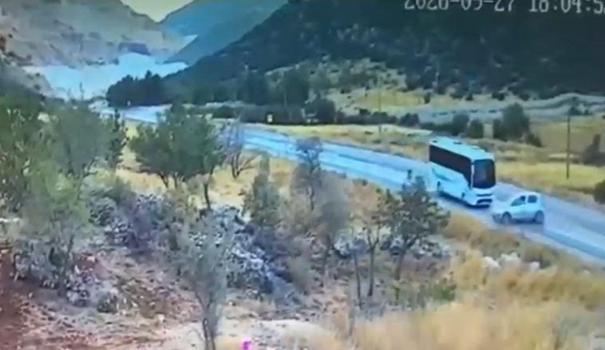 Gaziantep’te yolcu otobüsü ile otomobil çarpıştı; 7 ölü,13 yaralı (3)