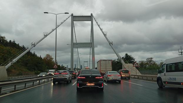 İstanbul'da haftanın ilk iş günü trafik yoğunluğu oluştu