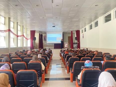 Velilere yönelik 'okul ve aile' eğitimi