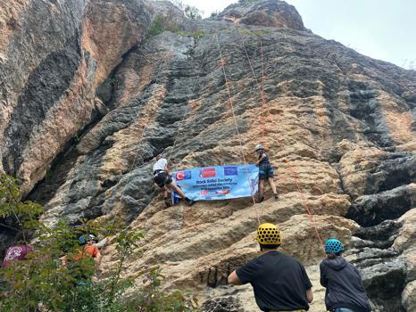 Trabzon’da 4 ülkeden gençleri buluşturan kaya tırmanışı