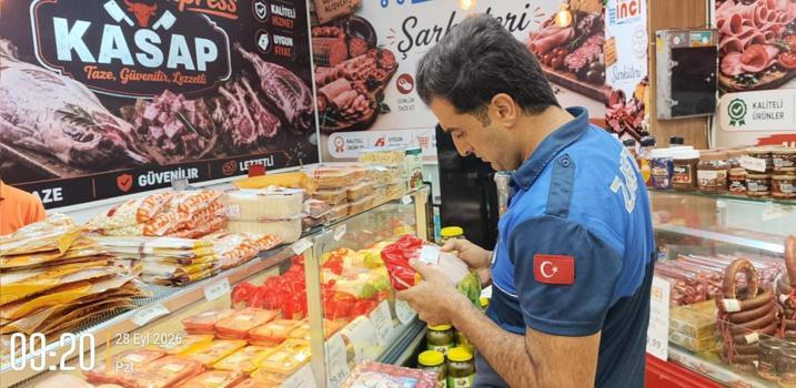 İpekyolu’nda marketlerde zabıta denetimi