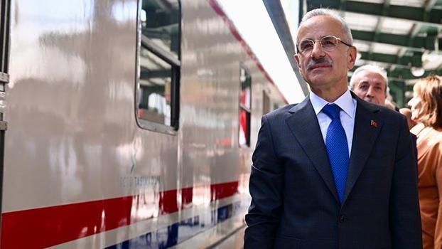 Turistik Karaelmas Ekspresi yeniden raylara iniyor