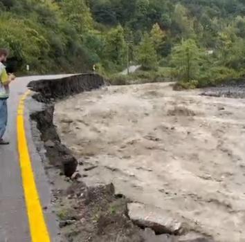 Sakarya'da dere taştı; su baskınları yaşandı (7)
