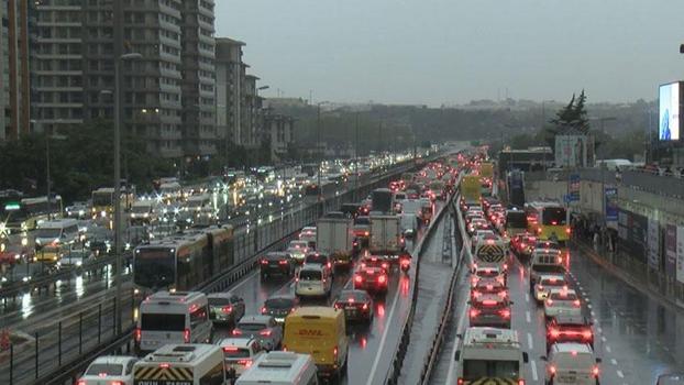 İstanbul'da trafik yoğunluğu yüzde 85'e ulaştı