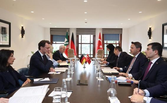 Bakan Bayraktar, Kuzey Ren-Vestfalya Eyaleti Başbakanı Wüst ile görüştü
