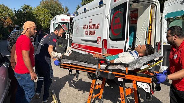 Tarım işçilerini taşıyan minibüs devrildi; 12 yaralı