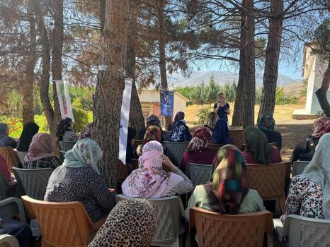 TİKAV, 'Kuşaktan Kuşağa Konuşuyoruz’ projesiyle kırsaldaki kadınlarla buluştu
