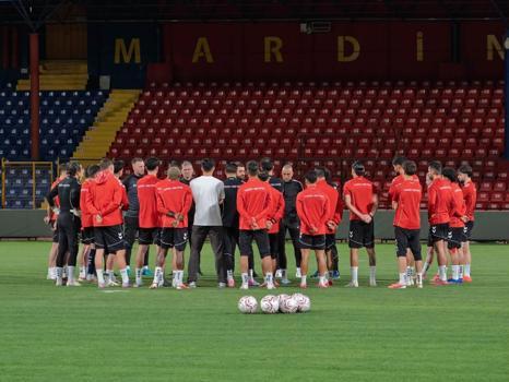 Mardin 1969 Spor, yeni teknik direktör Petev yönetiminde ilk antrenmanına çıktı