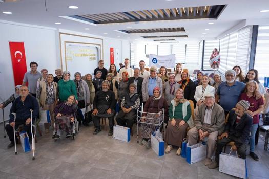 Akkuyu NGS mühendisleri, Dünya Yaşlılar Günü öncesinde ziyaretlerde bulundu