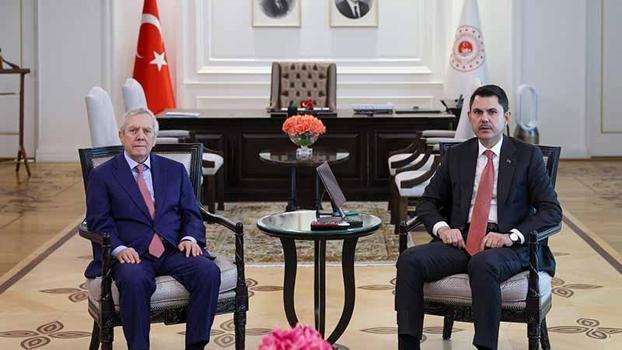 Bakan Kurum, Fenerbahçe Spor Kulübü Başkanı Aziz Yıldırım’ı kabul etti