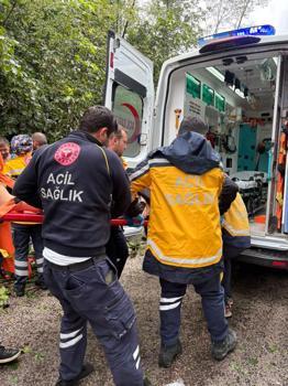 Otomobil ağaca çarparak devrildi: 1 yaralı