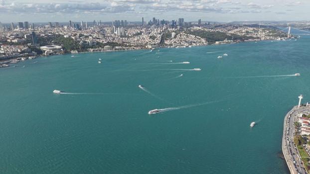 Yağışın ardından turkuaz renge bürünen İstanbul Boğazı havadan görüntülendi