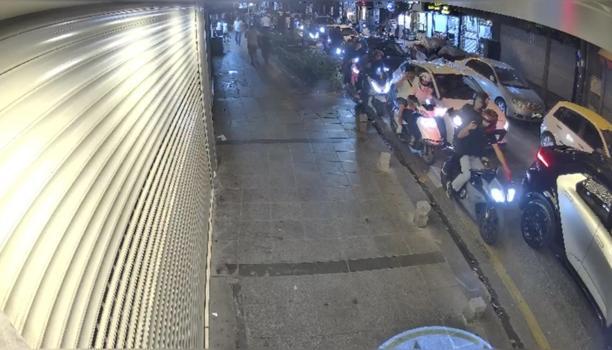 Kağıthane’de kuyumcuya silahlı saldırının görüntüleri ortaya çıktı; 5 gözaltı