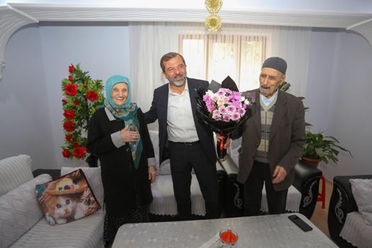 Gürsu Belediyesi’nden ‘Dünya Yaşlılar Günü’nde destek ziyaretleri