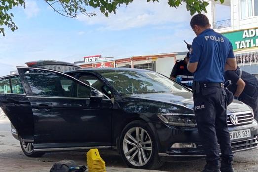 Park halindeki otomobile silahlı saldırı
