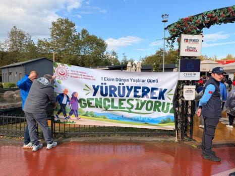 1 Ekim Dünya Yaşlılar Günü'nde 81 ilde eş zamanlı yürüyüş düzenlendi