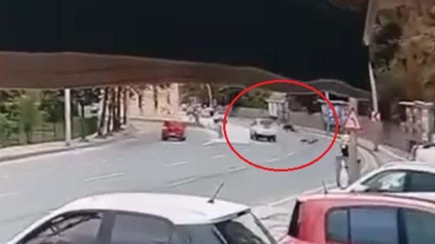 Ankara'da elektrikli bisiklet ile otomobilin çarpıştığı kaza anı kamerada