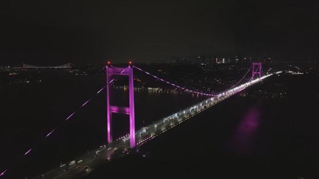 FSM Köprüsü 'Meme Kanseri Farkındalık Ayı' kapsamında pembe ışıklarla aydınlatıldı / Havadan görüntü