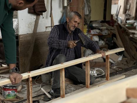 Zeytinde rekolte beklentisi, teknolojiye rağmen ahşap merdivene olan talebi artırdı
