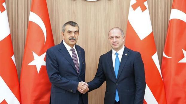 Bakan Tekin, Gürcistan Eğitim, Bilim ve Gençlik Bakanı Mikanadze ile görüştü