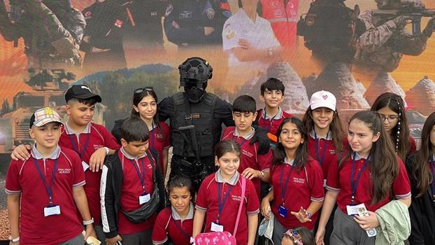 Şanlıurfa’da yağmura rağmen TEKNOFEST’e ziyaretçi akını