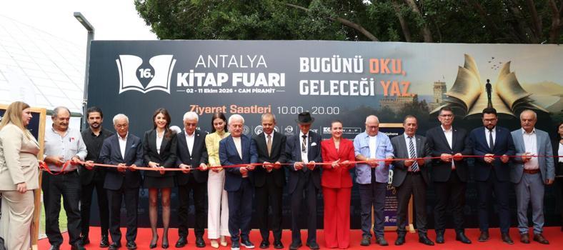 16. Antalya Kitap Fuarı kapılarını açtı
