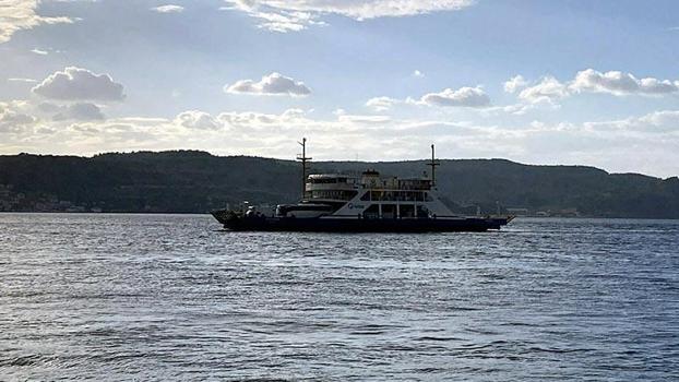 Gökçeada ve Bozcaada feribot seferlerine fırtına engeli
