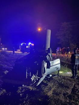 Otomobil şarampole devrildi: 3 yaralı