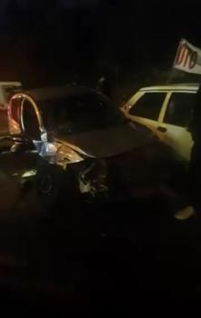 Sarıyer’de otomobil park halindeki 6 araca çarptı: 3 yaralı