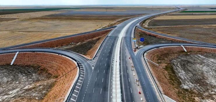 Bakan Uraloğlu: Konya Çevre Yolu'nun Aksaray-Adana arasını bu yıl tamamlamayı hedefliyoruz