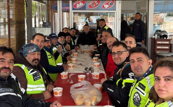 Motosiklet tutkunları Eğirdir'de buluştu
